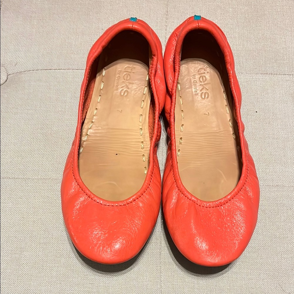 Tieks Coral Flats